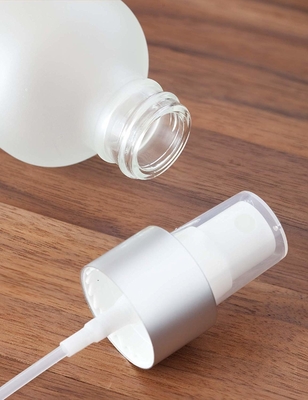 Recipientes cosméticos da garrafa do pulverizador do ANIMAL DE ESTIMAÇÃO 50ml com bomba de 24MM